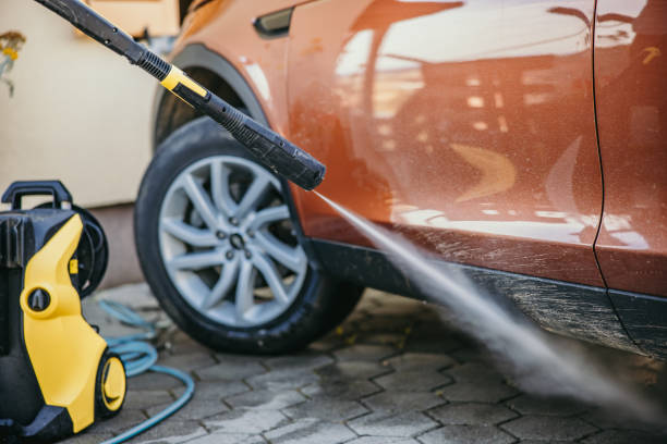 Best Commercial Pressure Washing  in Flowood, MS